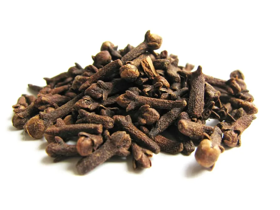Whole cloves